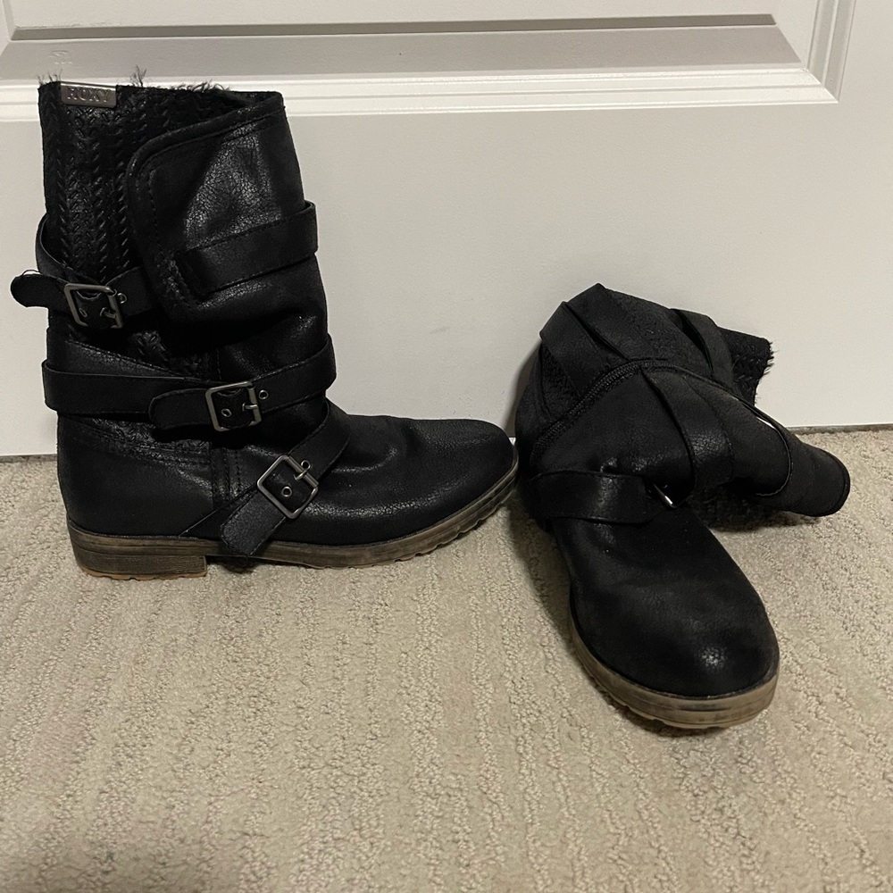 Roxy black boots